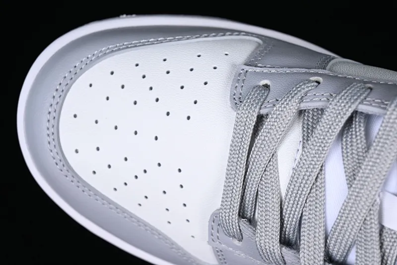 All categories Nk SB Dunk series Nk SB Dunk Low low-top sneakers J version Nk Dunk Low "Grey White" gray burgundy low-top retro sports and leisure sneakers DD1503-122